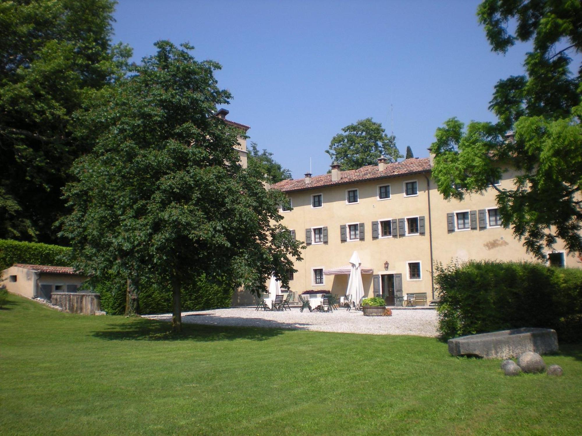 Farm stay La Foresteria Serego Alighieri Sant'Ambrogio di Valpolicella